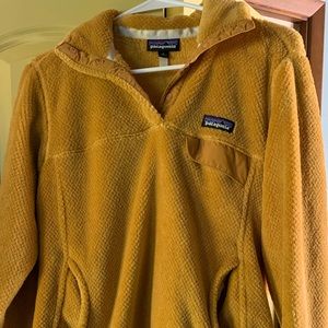 Women’s size medium mustard Patagonia fleece.